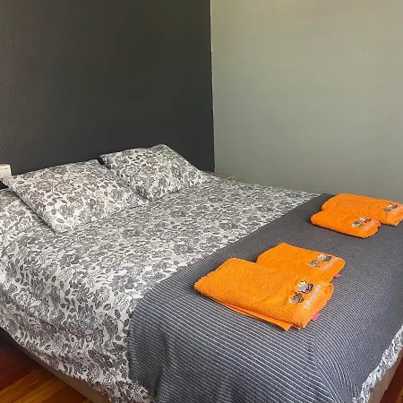 Amezola 2- Con Bano Exterior De Uso Privado En Casa Compartida